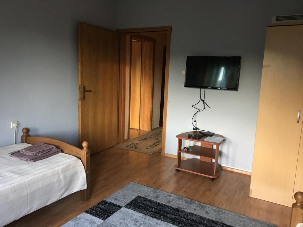 מוסטר Mell Apartments מראה חיצוני תמונה