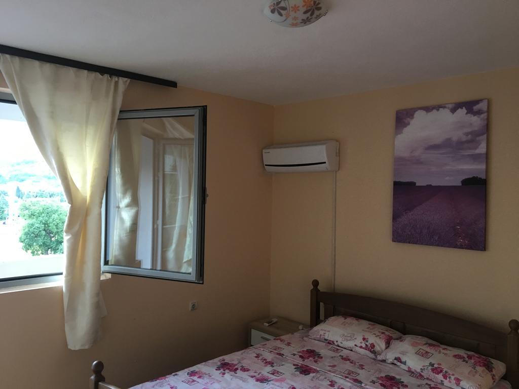 מוסטר Mell Apartments מראה חיצוני תמונה