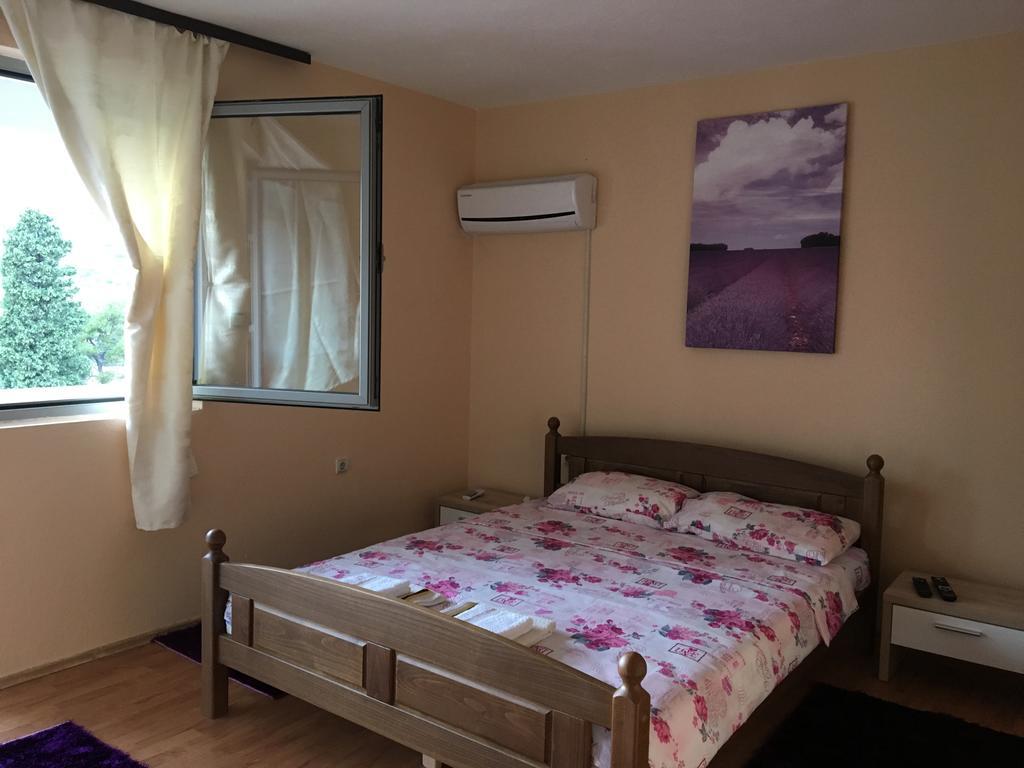 מוסטר Mell Apartments מראה חיצוני תמונה