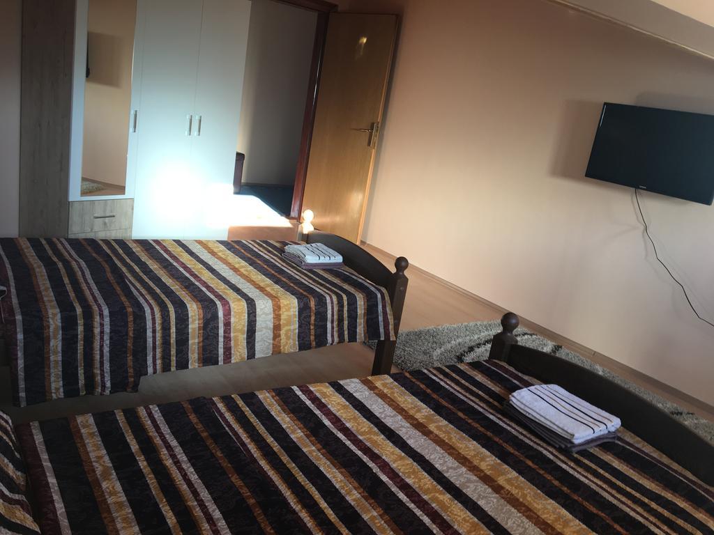 מוסטר Mell Apartments מראה חיצוני תמונה