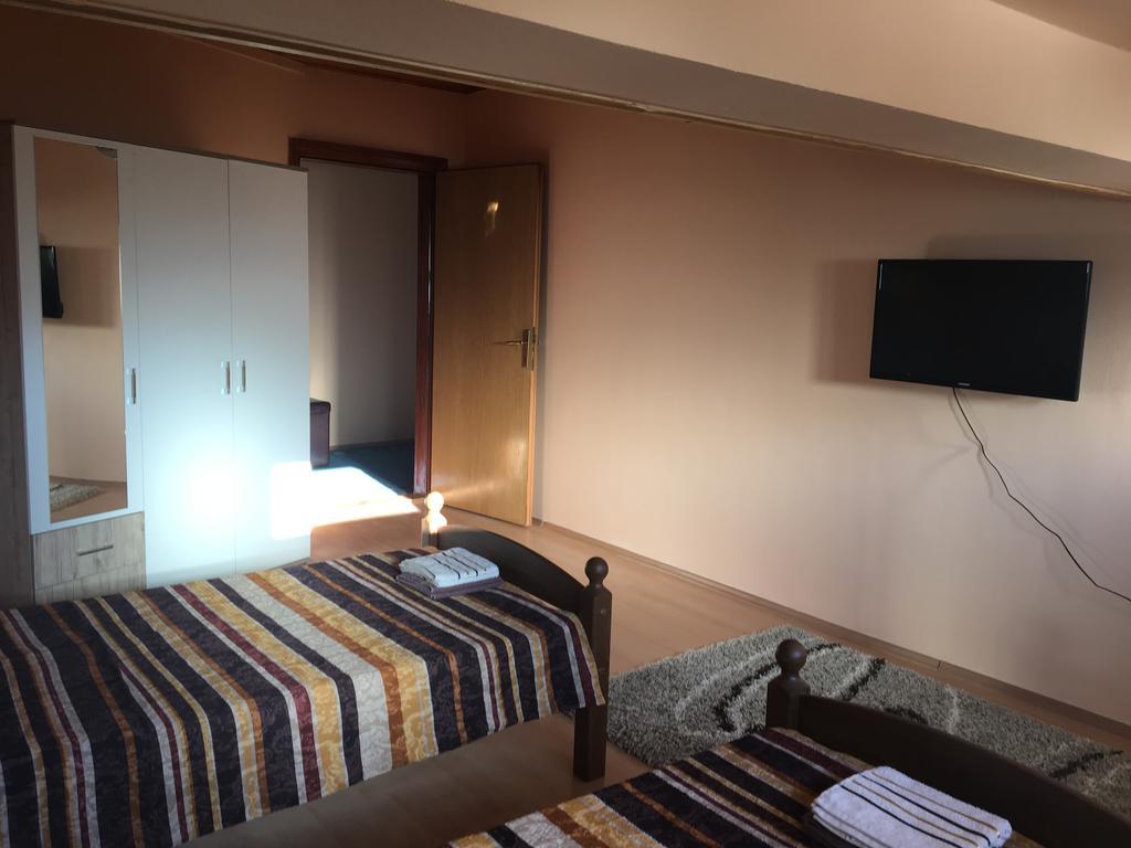 מוסטר Mell Apartments מראה חיצוני תמונה