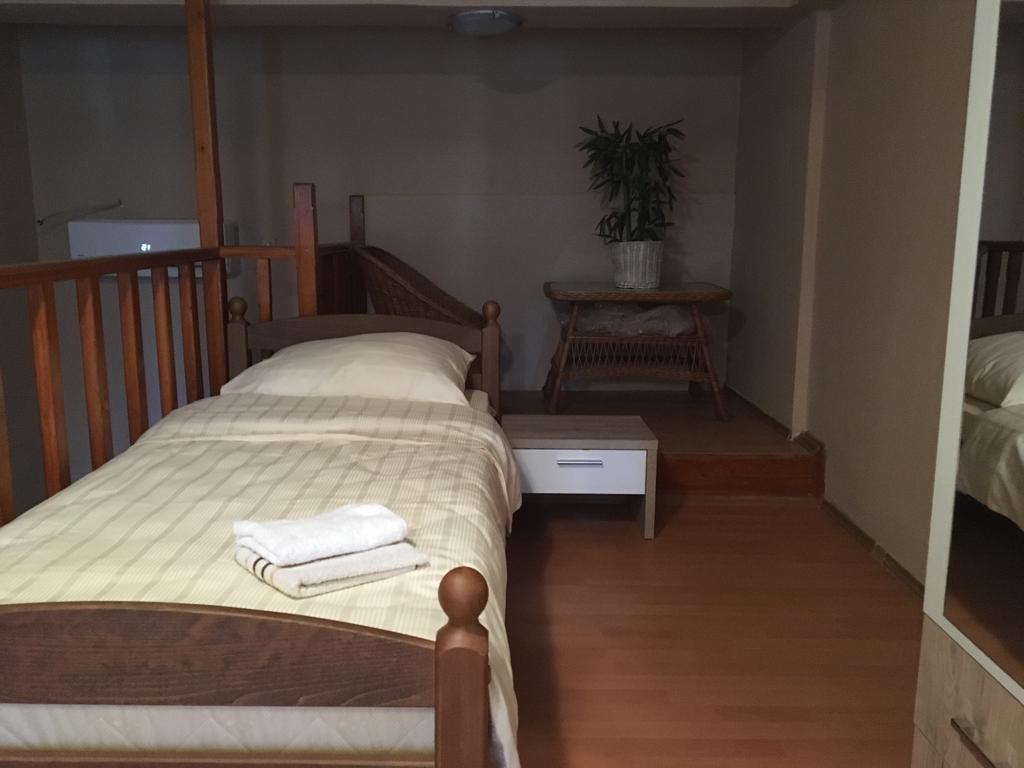 מוסטר Mell Apartments מראה חיצוני תמונה