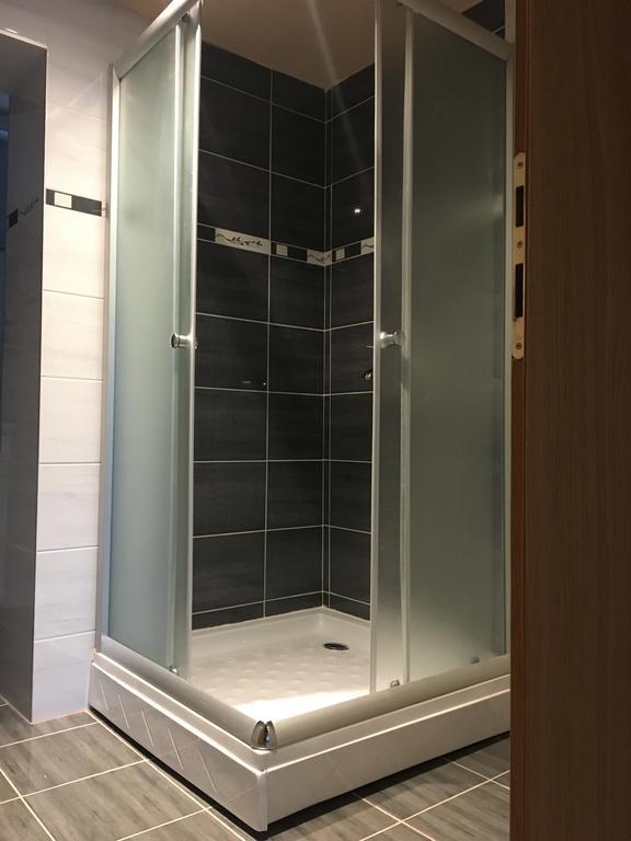 מוסטר Mell Apartments מראה חיצוני תמונה