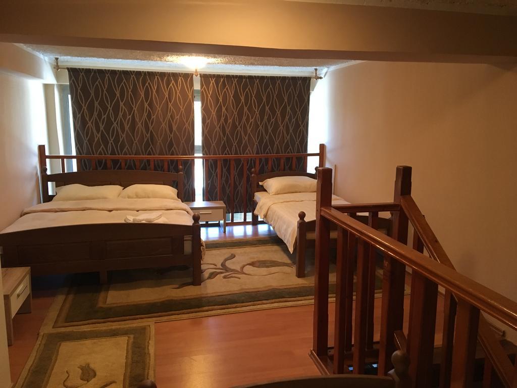 מוסטר Mell Apartments מראה חיצוני תמונה